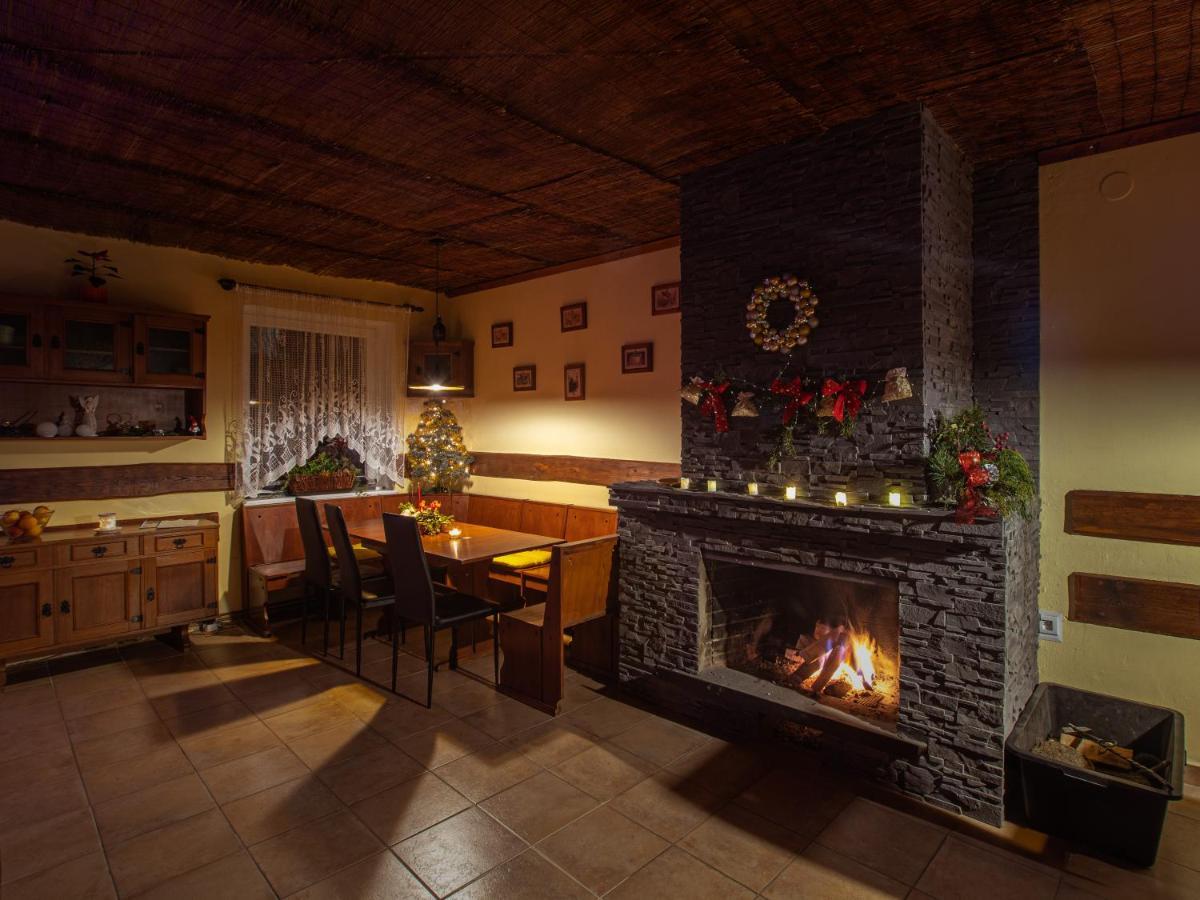 Restaurace Penzion Triola Kořenov Esterno foto