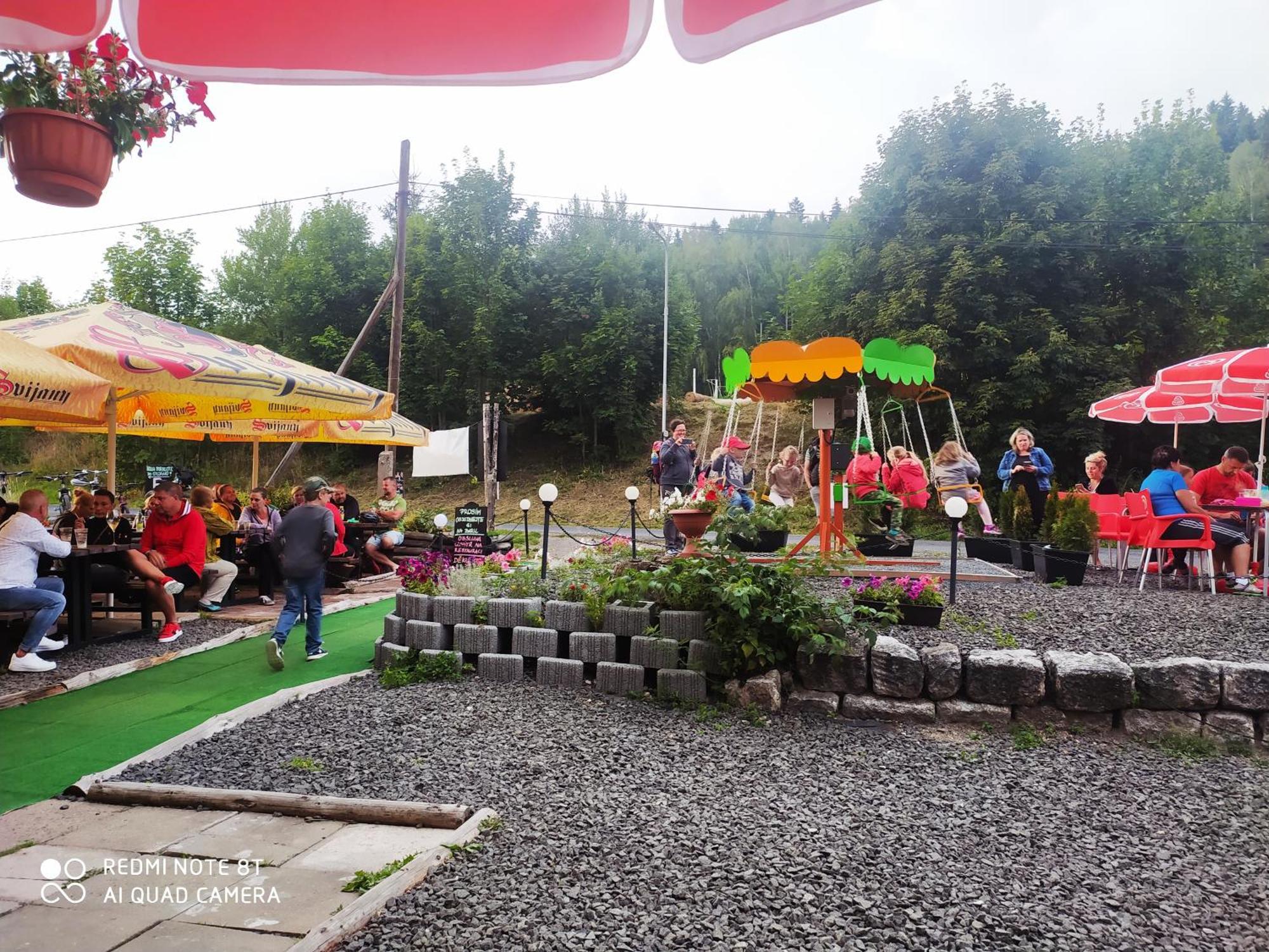 Restaurace Penzion Triola Kořenov Esterno foto